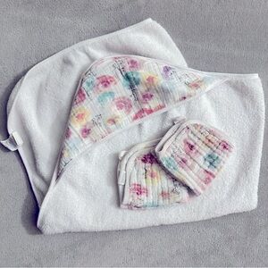 EUC HonestBaby 3pc Organic Cotton Hooded Towel & Washcloth Set, Rose Blossom